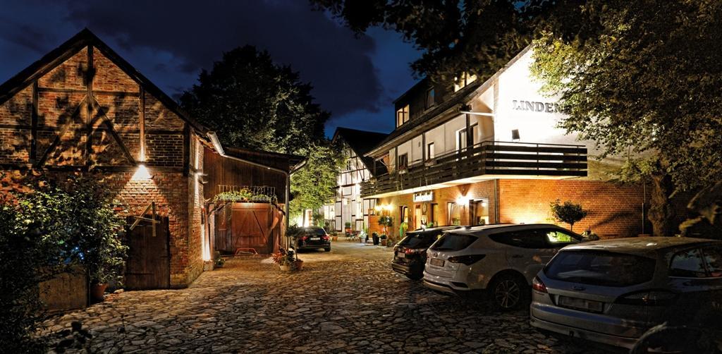 Landgasthaus & Hotel Lindenhof Konigslutter Bagian luar foto